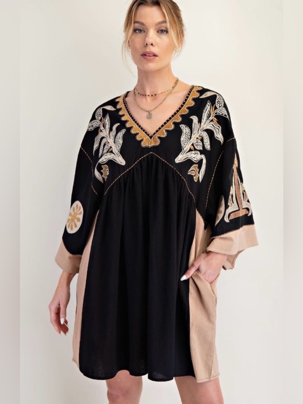 Easel Embroidered Detail Woven Dress Size Medium